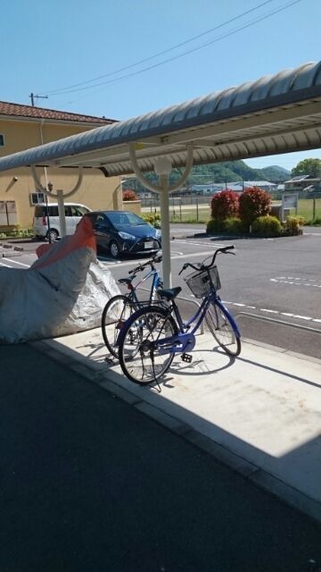 【三原市新倉のアパートの駐車場】