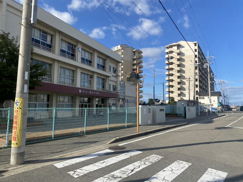 【加古郡稲美町六分一のアパートの中学校】