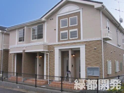 下関市王司川端のアパートの建物外観