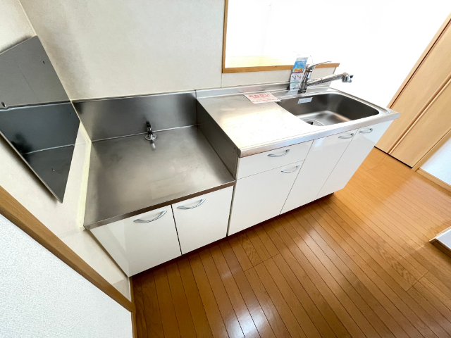 キッチン　広く使えるキッチンです