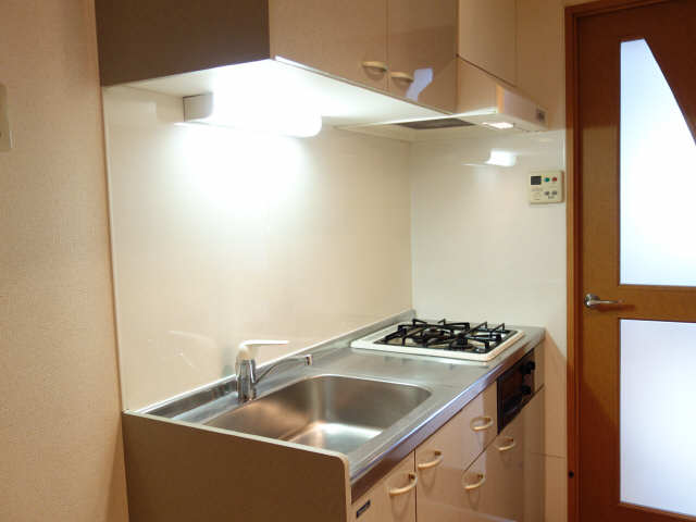 キッチン　同一タイプ物件の写真です。