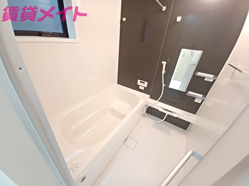 バス・シャワールーム　同型参考写真