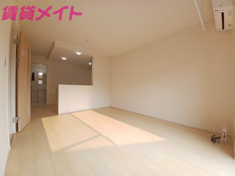 居室・リビング　同型参考写真