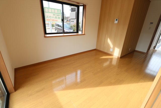 居室・リビング　※別部屋参考写真になります。