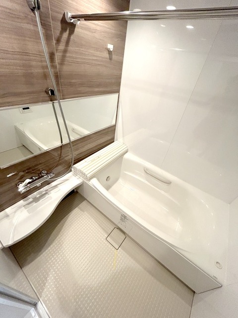 バス・シャワールーム　★追炊き・浴室乾燥機付きのお風呂★