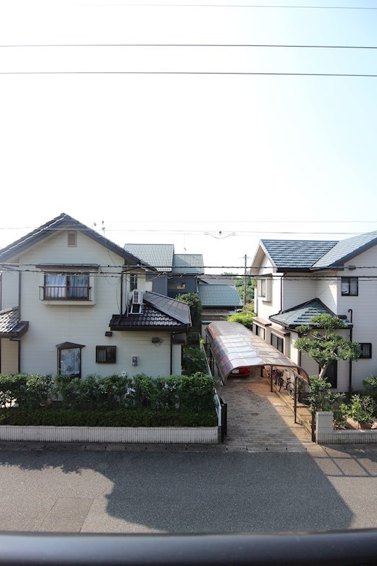 眺望　※別号室の写真です。閑静な住宅地です。
