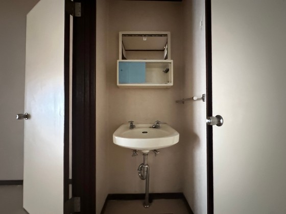 洗面設備　※別部屋の写真です