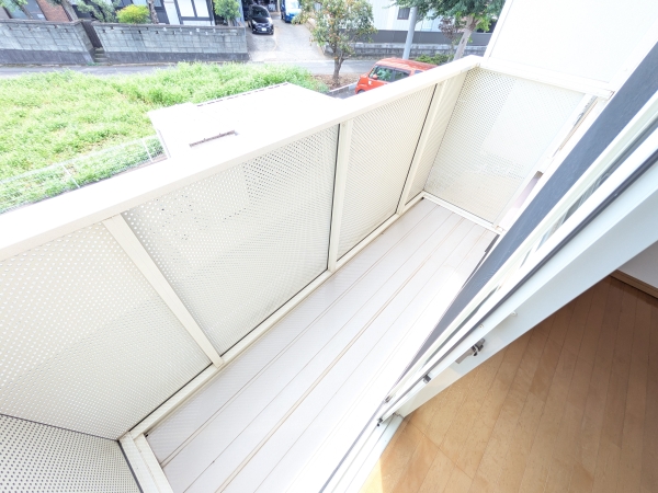 バルコニー　しっかり外干しできます。