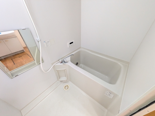 バス・シャワールーム　一日の疲れを癒すバスルーム。