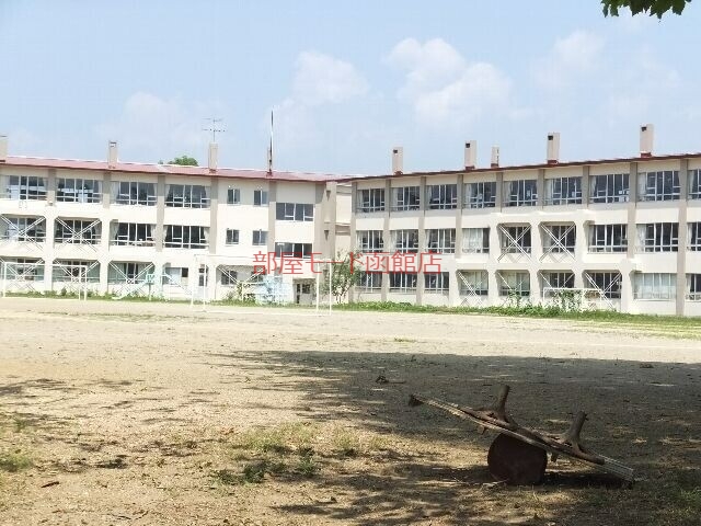 小学校　函館市立深堀小学校（小学校）まで1031m