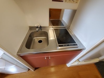 キッチン　ラジエントヒーターで安心♪