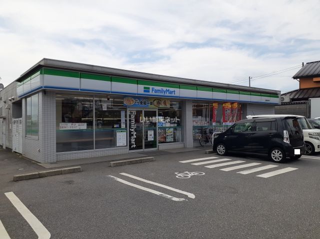 コンビニ　ファミリーマート若葉若松町店（コンビニ）まで384m