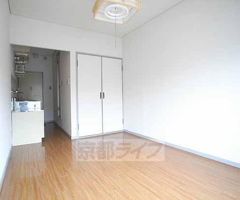 居室・リビング　広々としたリビングです。