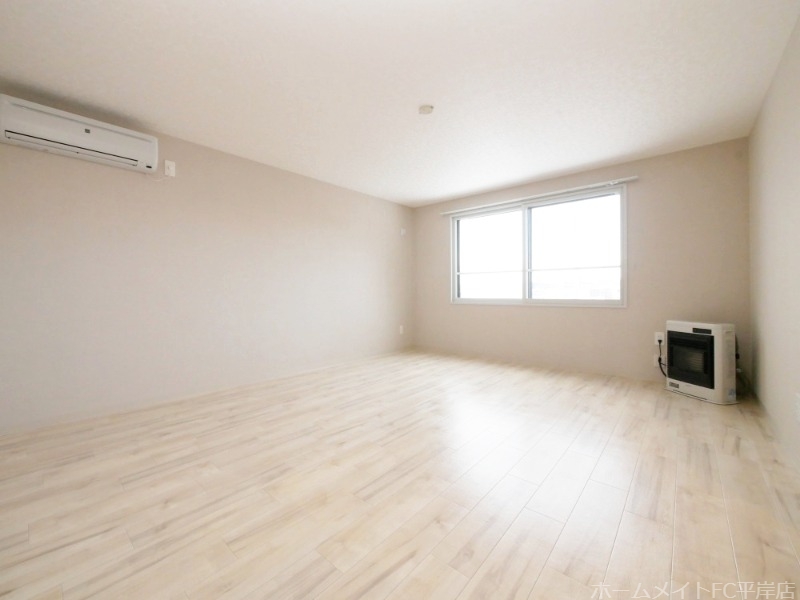 居室・リビング　エアコン付きで夏も快適♪