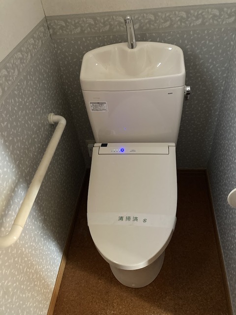 トイレ　落ち着いた色調のトイレです♪