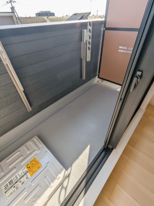 バルコニー　図面と現状に相違がある場合には現状を優先