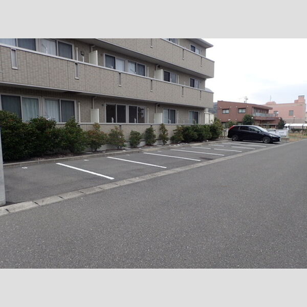 駐車場　駐車スペースもあります