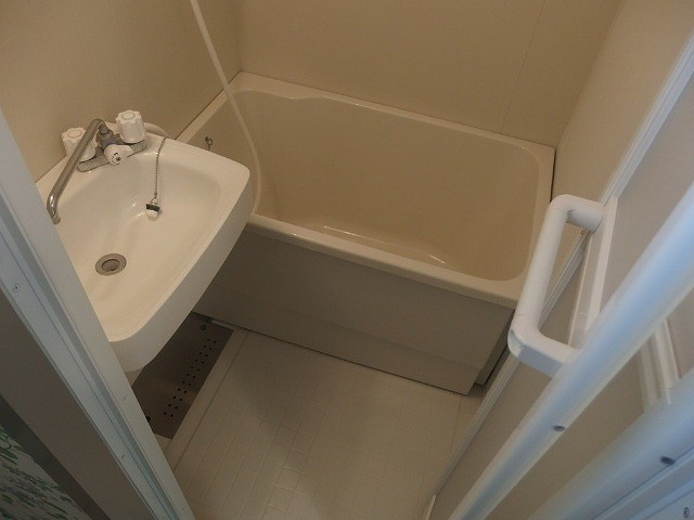 バス・シャワールーム　現況優先