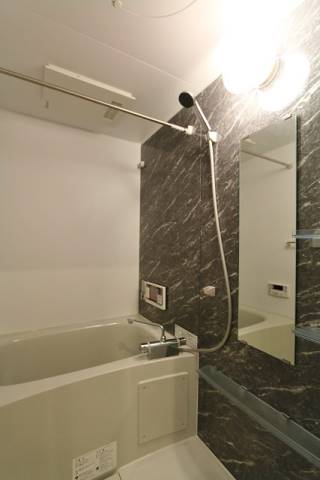 バス・シャワールーム　疲れを洗い流しましょう