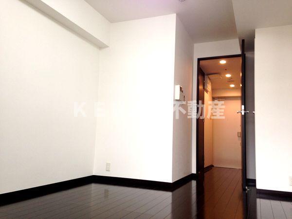 その他部屋・スペース　広くて明るい寝室