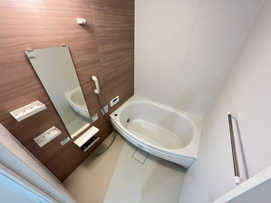 バス・シャワールーム　※別部屋の写真です