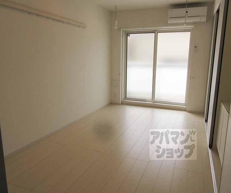 居室・リビング　シンプルなお部屋です！