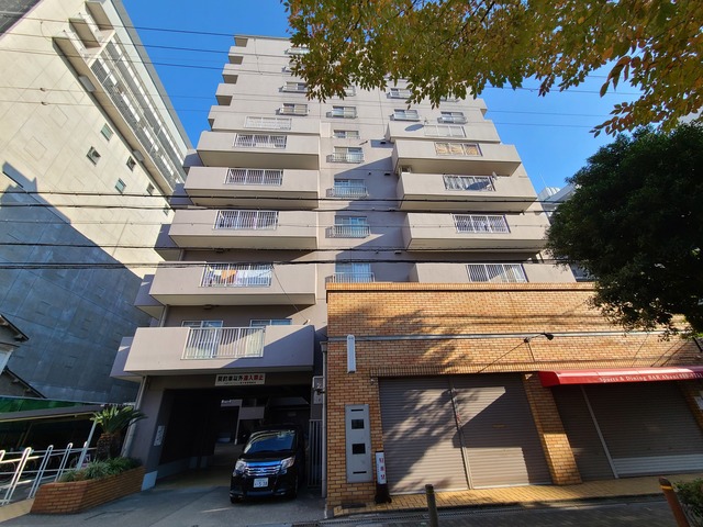 建物外観　シンプルなデザインの外観です