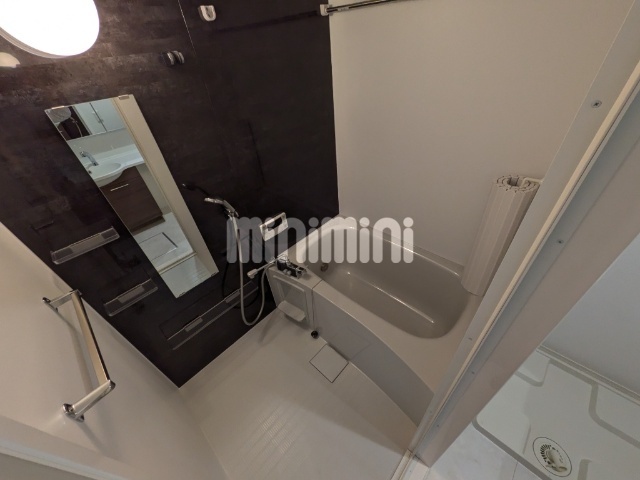 バス・シャワールーム　隣のＷ棟流用写真です。