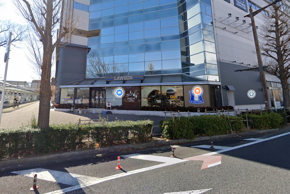 コンビニ　ローソン前橋駅北口店（コンビニ）まで653m