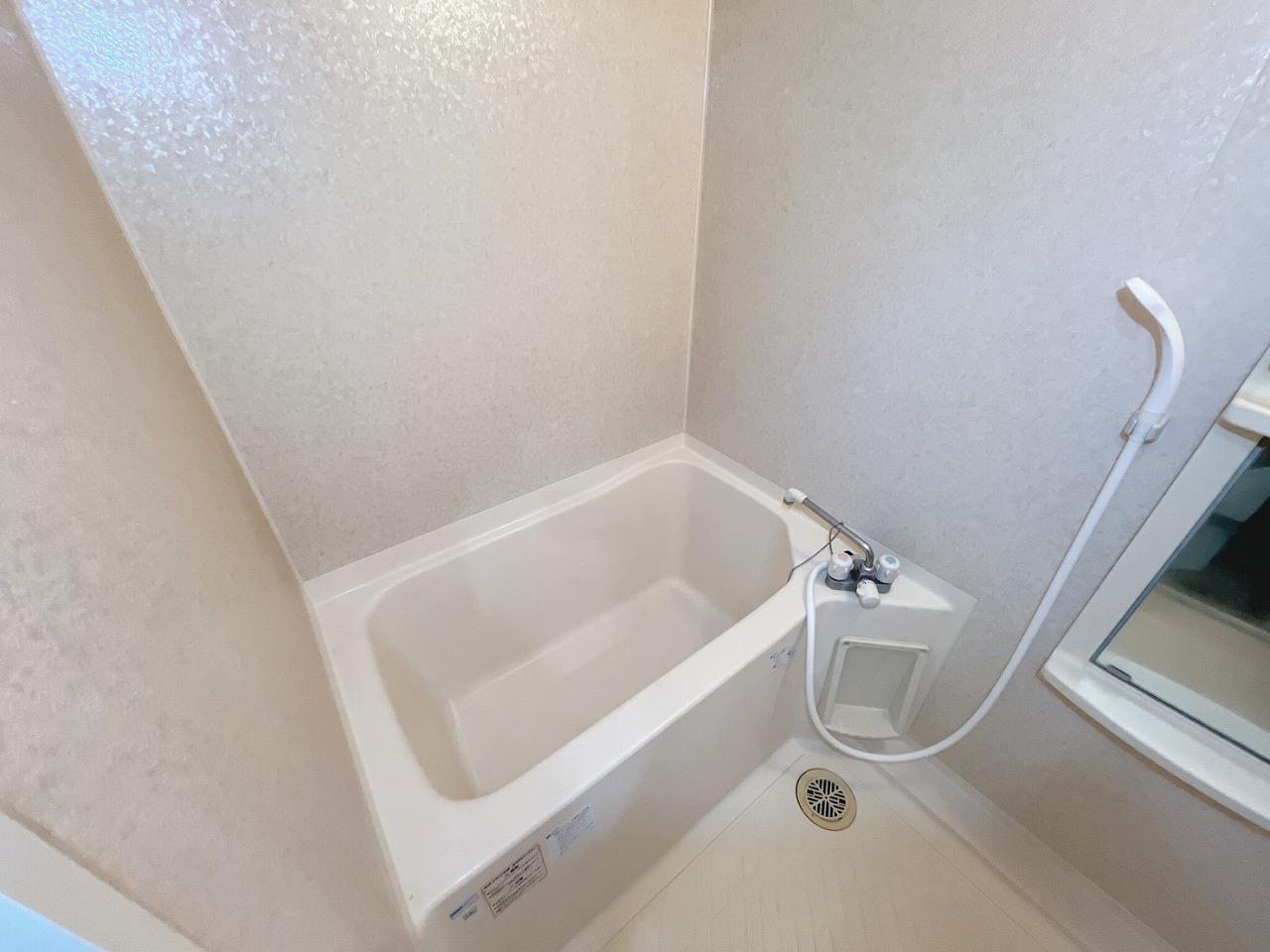 バス・シャワールーム　バスルーム