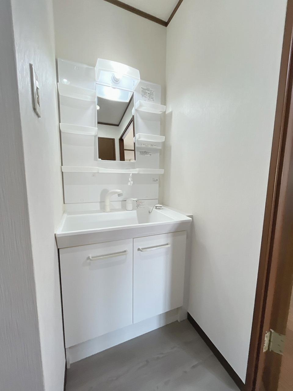 洗面設備　シャンプードレッサー