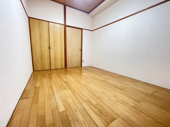 居室・リビング　※別号室の写真です