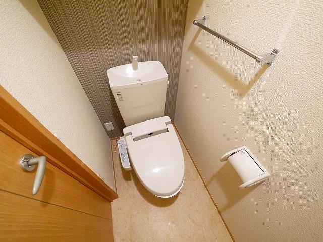 トイレ　落ち着いたトイレです