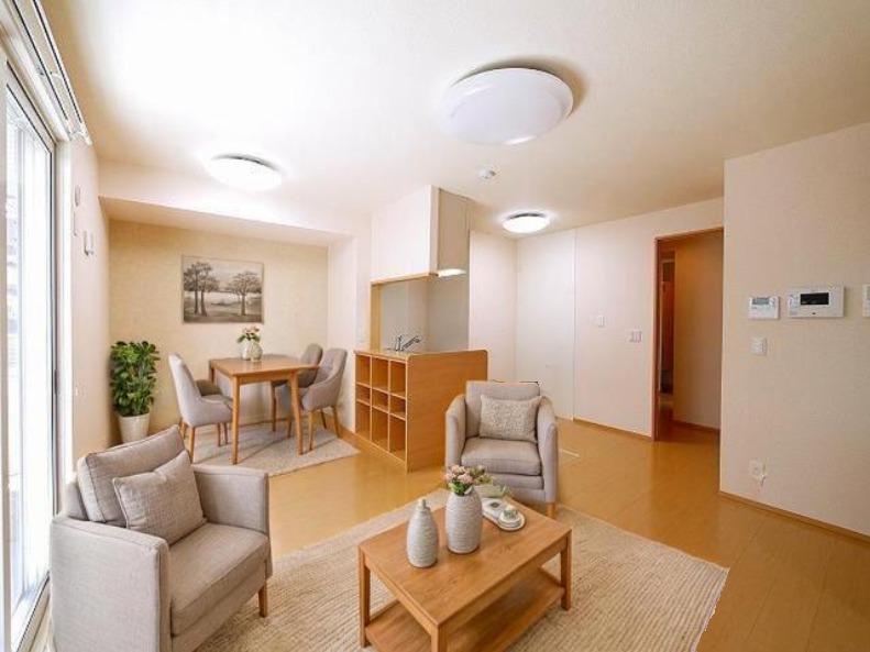 居室・リビング　CGで家具等を配置したもので家具等は含まれません