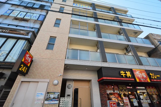 建物外観　安心のオートロック付き☆