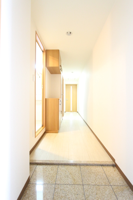 玄関　現状優先です。