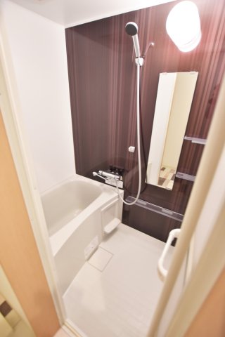 バス・シャワールーム　同物件、別号室の参考写真です。