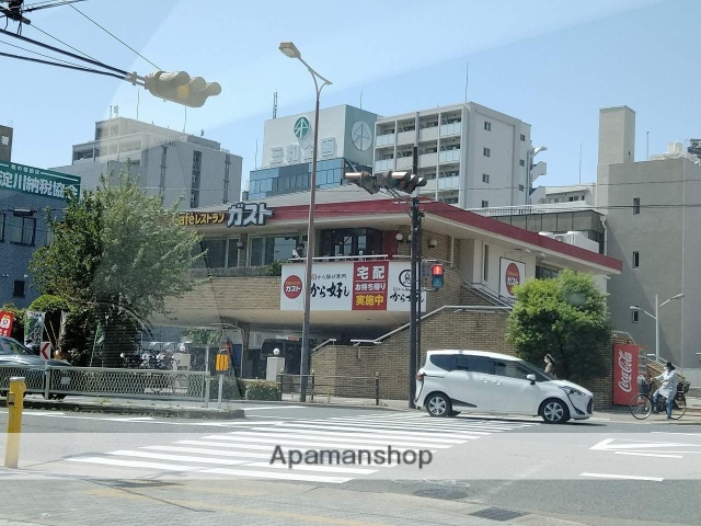 飲食店　ガスト西中島店（飲食店）まで565m