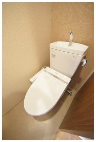 トイレ　天王寺エルモ　温水洗浄便座