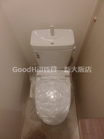 トイレ　セレニテ西中島アリア弐番館