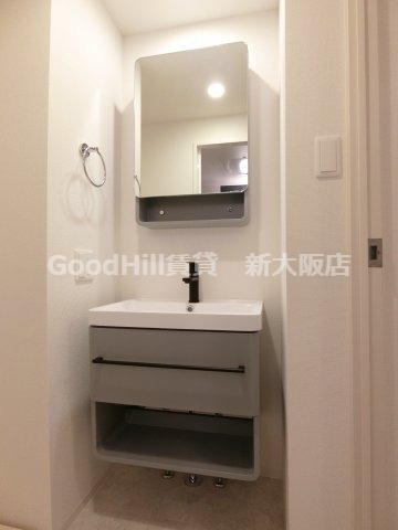 洗面設備　セレニテ西中島アリア弐番館