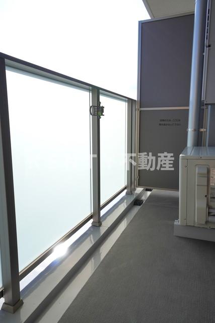 バルコニー　お洗濯にも便利なバルコニー付き