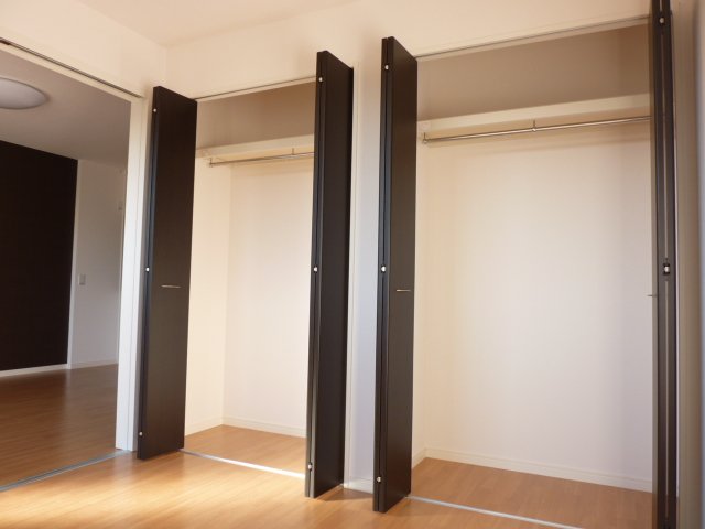 収納　洋室クローゼット