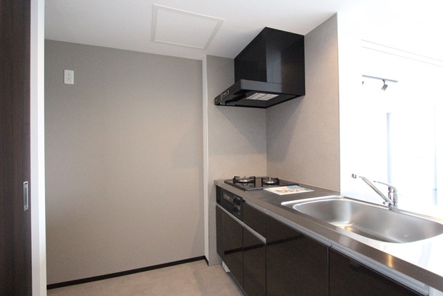 キッチン　人気の対面システムキッチンタイプです！