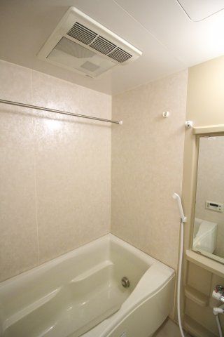 バス・シャワールーム　ラグジュアリーアパートメント文京千石＃０１　文京区白山5