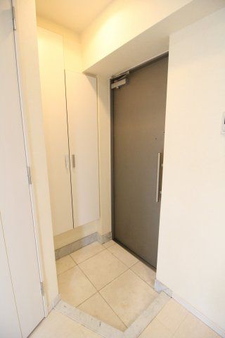 玄関　ラグジュアリーアパートメント文京千石＃０１　文京区白山5