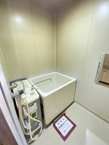 バス・シャワールーム　バスルーム