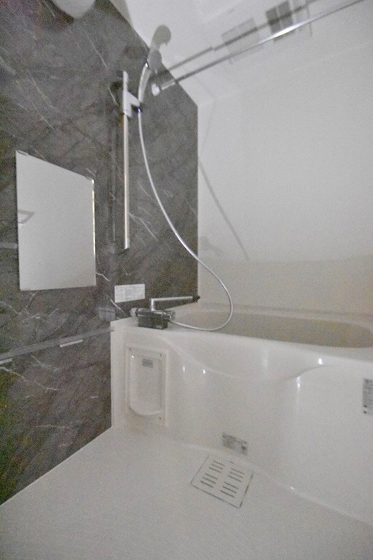 バス・シャワールーム　お問合せはシティホーム海田センター　082-821-2227