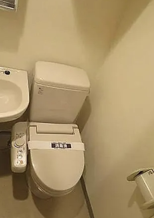 トイレ　別部屋の写真を使用しております。