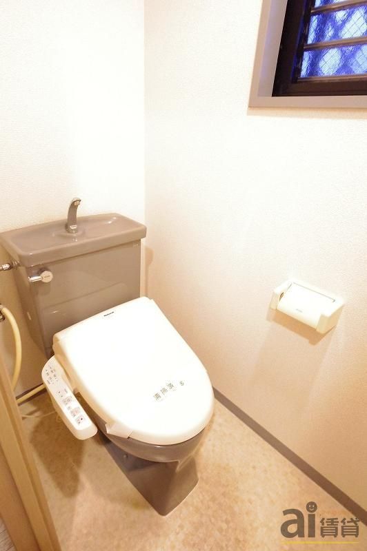 トイレ　※同仕様写真です